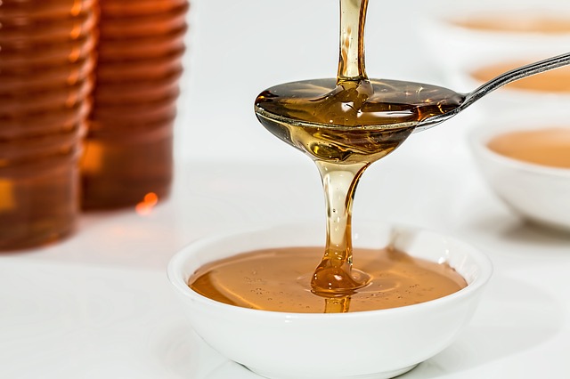 přelévání medu